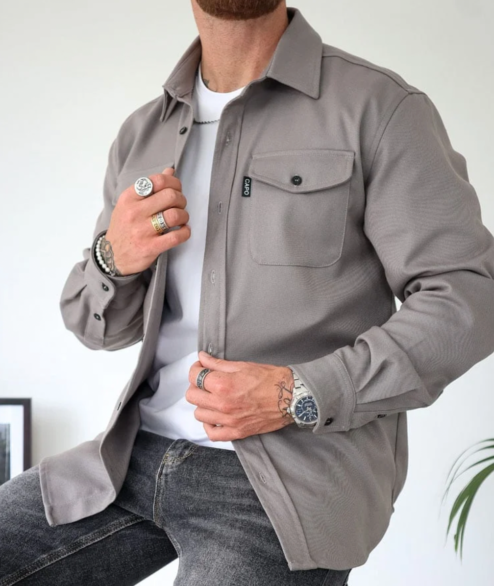 Gefaltetes Herren Herbsthemd Rocco, ein komfortables und vielseitiges Langarmhemd für moderne Männermode.