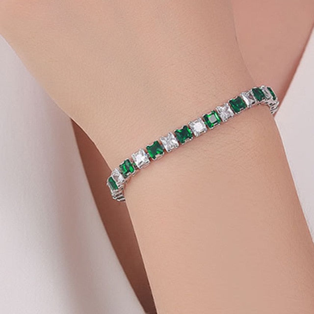 Zeitloses Zirkonia-Armband, unisex. Das Tennisarmband bringt luxuriösen Glanz ans Handgelenk.
