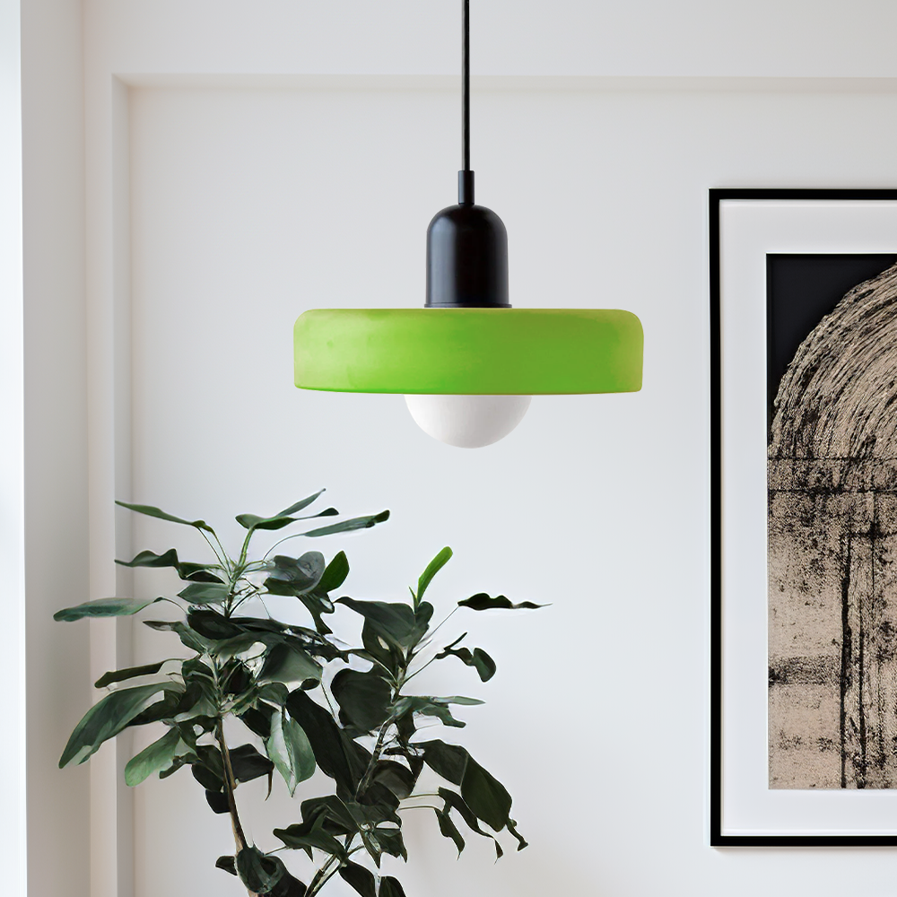 Bunte Glaslampe, Deckenleuchte im Bauhaus-Stil, macht Ihr Wohnzimmer einzigartig.