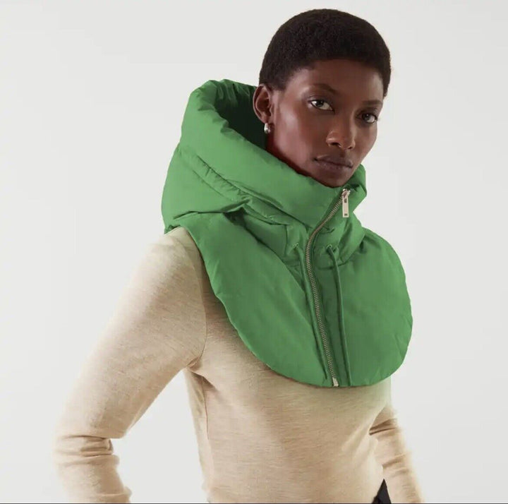 Vielseitiger Damen Winterschal mit Kapuze, ideal als Halswärmer & Stola. Warm & weich.