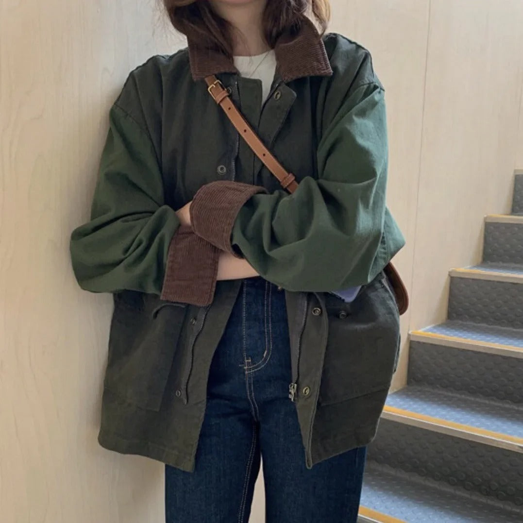 Vielseitige Damenmode: Oversized Herbstjacke, wasserabweisend & bequem. Perfekte Jacke für Outdoor & Alltag.