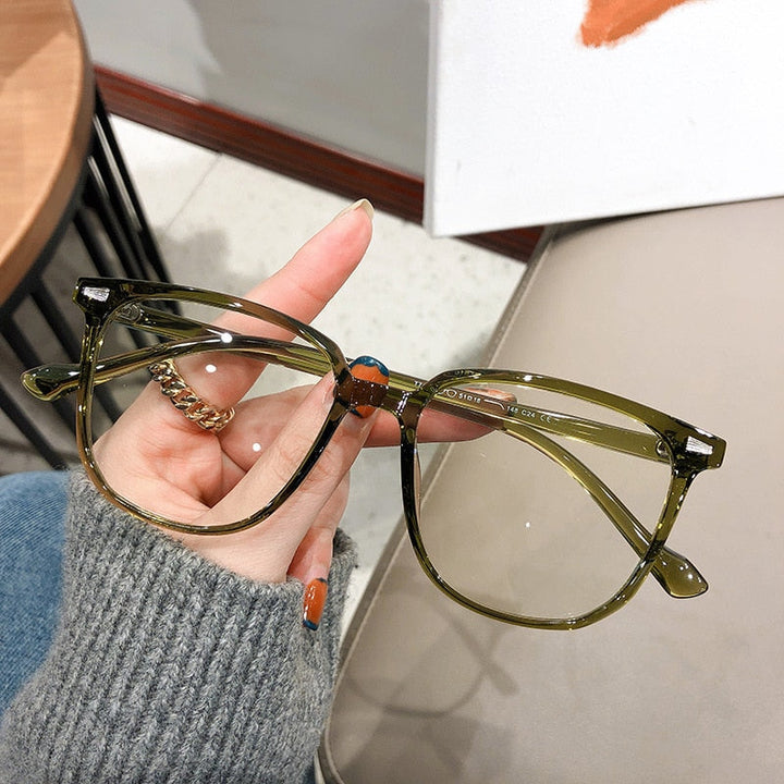 Unisex Brille mit Blaulichtfilter, ideal für Kurzsichtigkeit, modernes Design & Augenschutz.