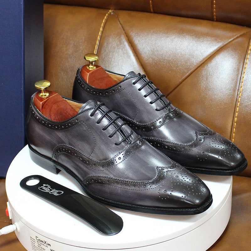 Formelle Herren Oxford-Schuhe aus Leder. Handgefertigt, perfekt für Business, Büro & elegante Abendmode.