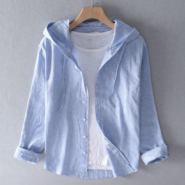 Unisex leichter Kapuzenpullover. Bequemer, modischer Hoodie für Männer und Frauen in Übergangszeiten.