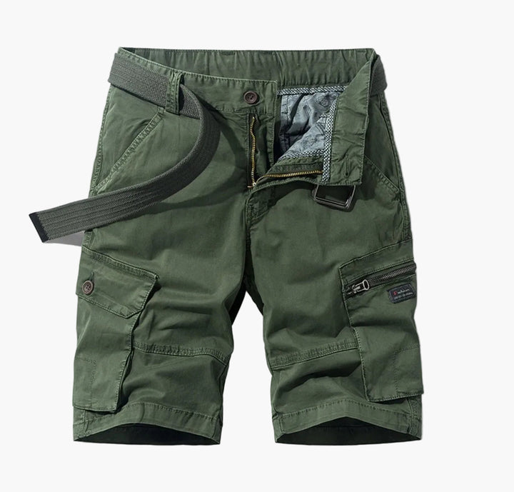 Gut sitzende Herren Cargo Shorts mit Gesäßtaschen. Komfortable & langlebige Sommer-Shorts für aktive Männer.