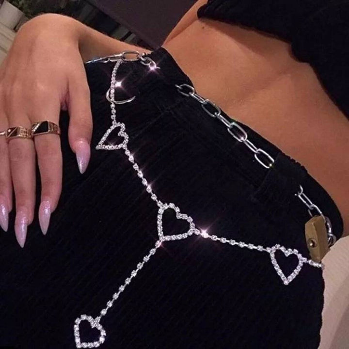 Schmaler Silber Ketten Gürtel, perfektes Fashion Accessoire für schlanke Taillen.