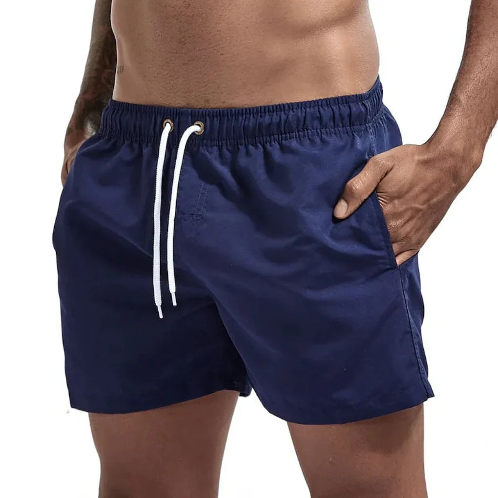 Robuste Freizeitshorts für Herren, ideal für Sport & Wassersport.