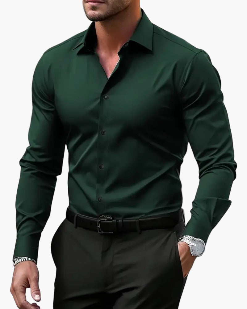 Herren Modern Fit Hemd. Hochwertiges Businesshemd für Männer, perfekt kombinierbar als Büro-Oberteil oder Freizeithemd.