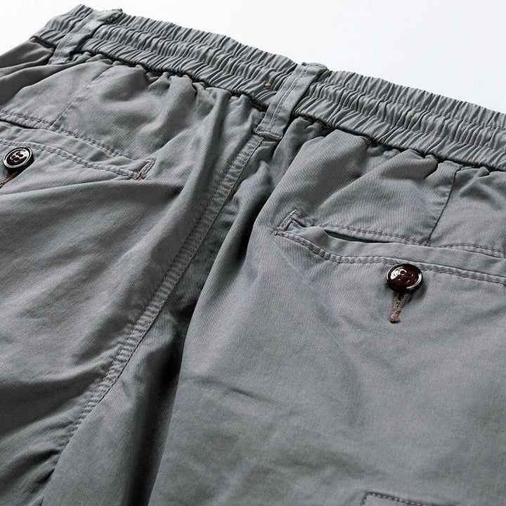 Klassische Herren Cargo-Shorts, Regular Fit. Komfortable Freizeit-Shorts für Sommer und Alltag.