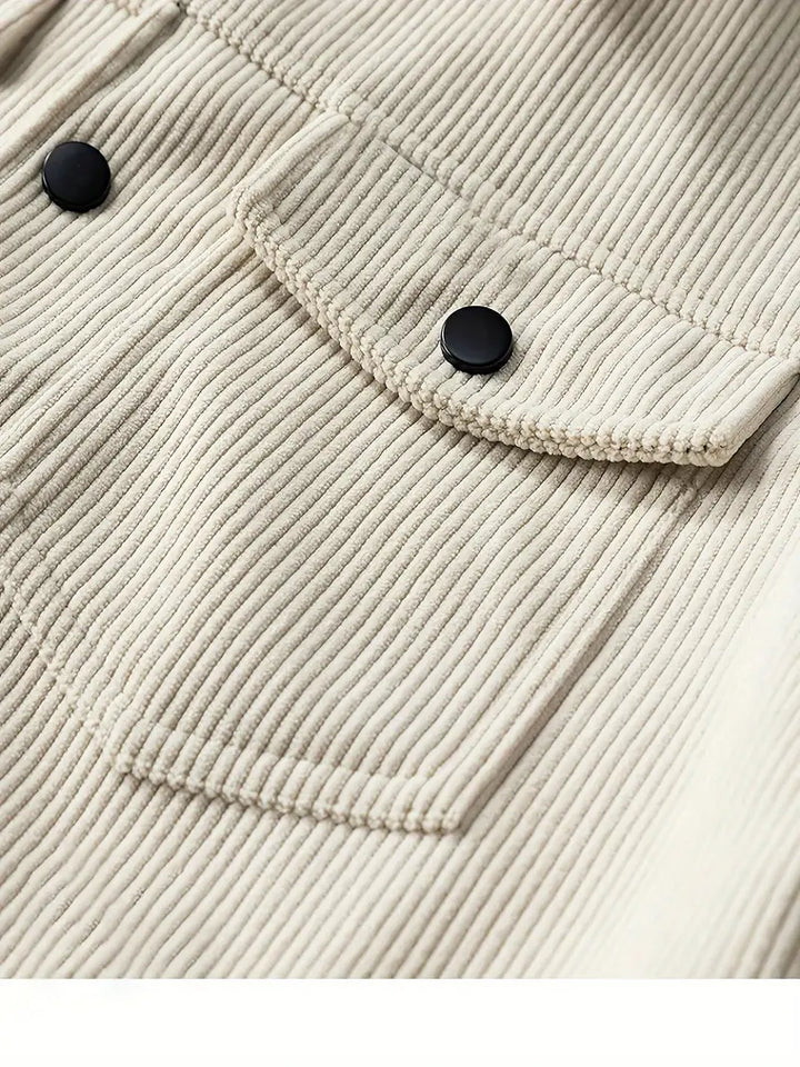 Männerkleidung: Strukturierte Übergangsjacke, modern und elegant. Perfekt für Herbstmode und Freizeit.