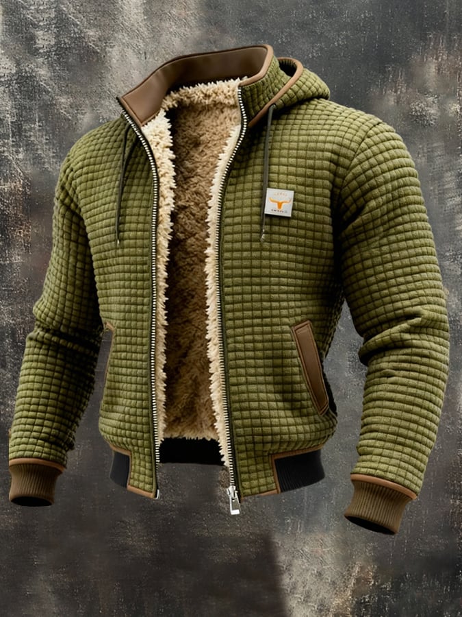 Rückansicht der warmen Herren Übergangsjacke. Vielseitig für Outdoor-Aktivitäten bei kühlem Wetter, komfortabel und winddicht.