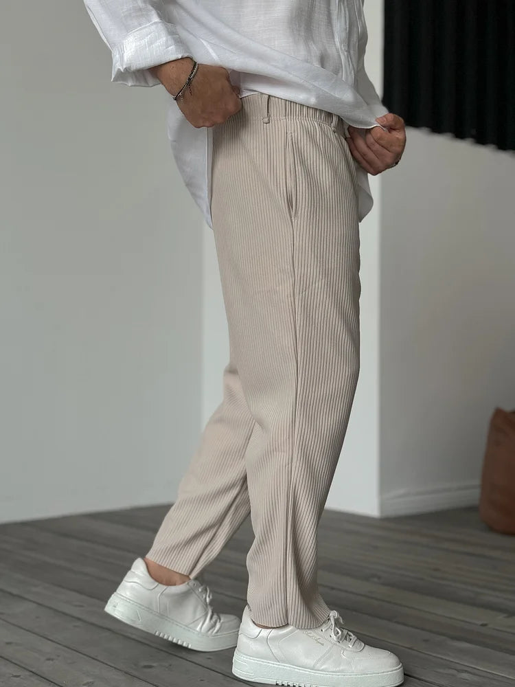 Slim Fit Herren Business Hose für einen professionellen Look, bequem & stilvoll für den ganzen Tag.