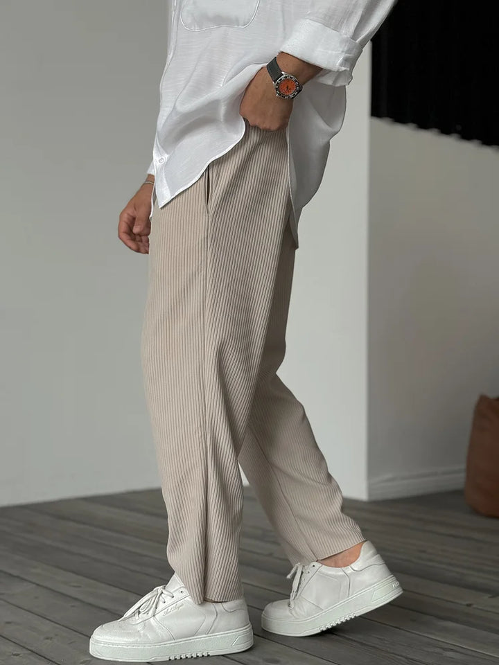 Klassische Herrenhose für Business & Freizeit, schick & bequem, ideale Slim Fit Hose für moderne Männer.