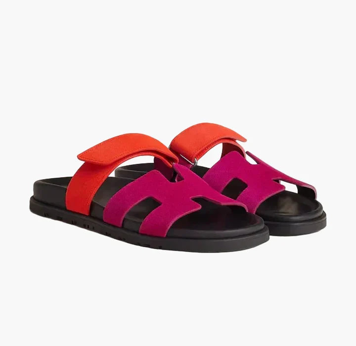 Stilvolle Herren Sommersandalen mit mehreren Klettverschlüssen für individuelle Passform und besten Tragekomfort.