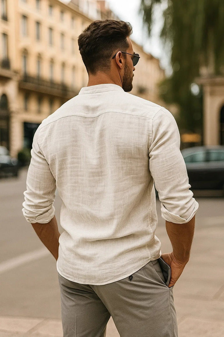 Luftiges Herren Leinen Langarmhemd mit Grandad-Kragen. Komfortables Freizeithemd für warme Tage & entspannte Looks.