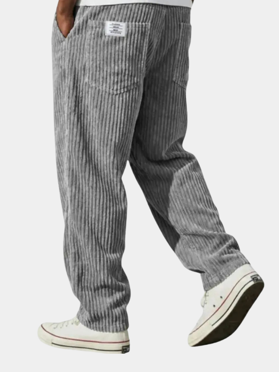Herren Relaxed-Fit Hose für stilvollen Komfort im Alltag & Büro. Bequeme Freizeithose, elegant & vielseitig.