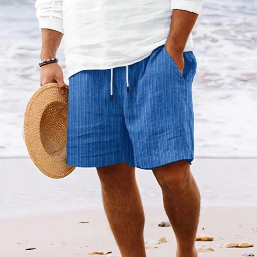 Rückansicht der Herren Freizeit Shorts, mit praktischen Taschen und elastischem Gummibund.