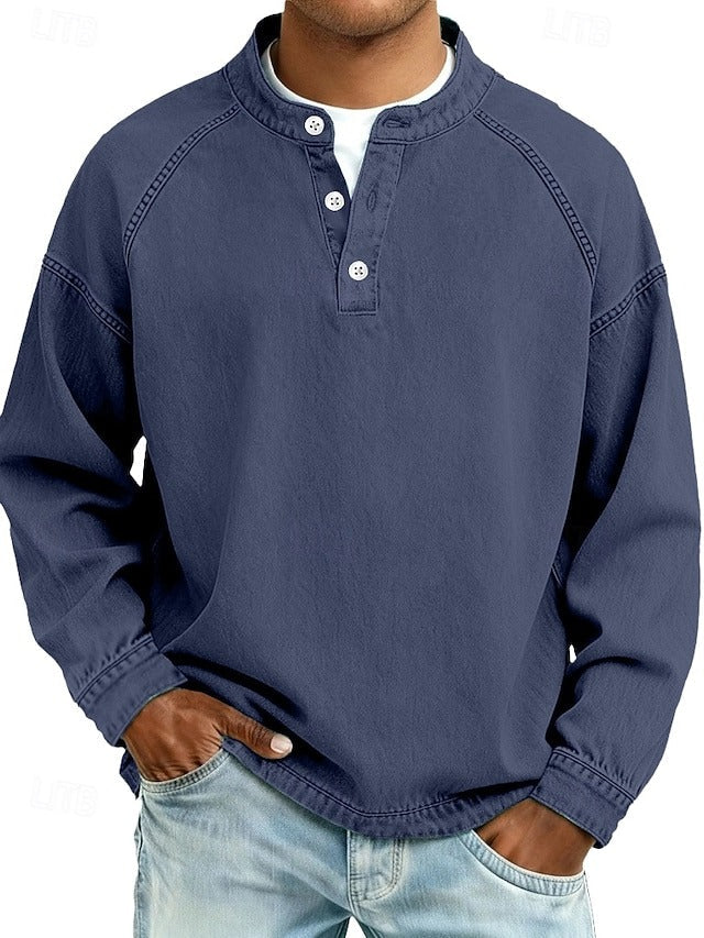 Männer Strickpullover im Vintage Distressed-Stil. Entspannter Schnitt für lässige Eleganz & Komfort.