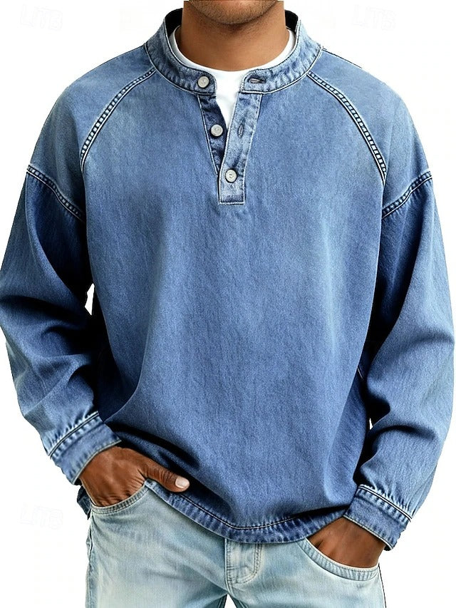 Modischer Herren Vintage Pullover im Used-Look. Distressed-Strickpullover für lässigen Casual-Stil.