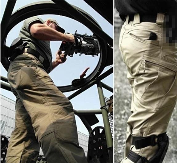 Herren wasserdichte Outdoorhose für Abenteuer in den Bergen. Strapazierfähige Wanderhose für extreme Bedingungen.