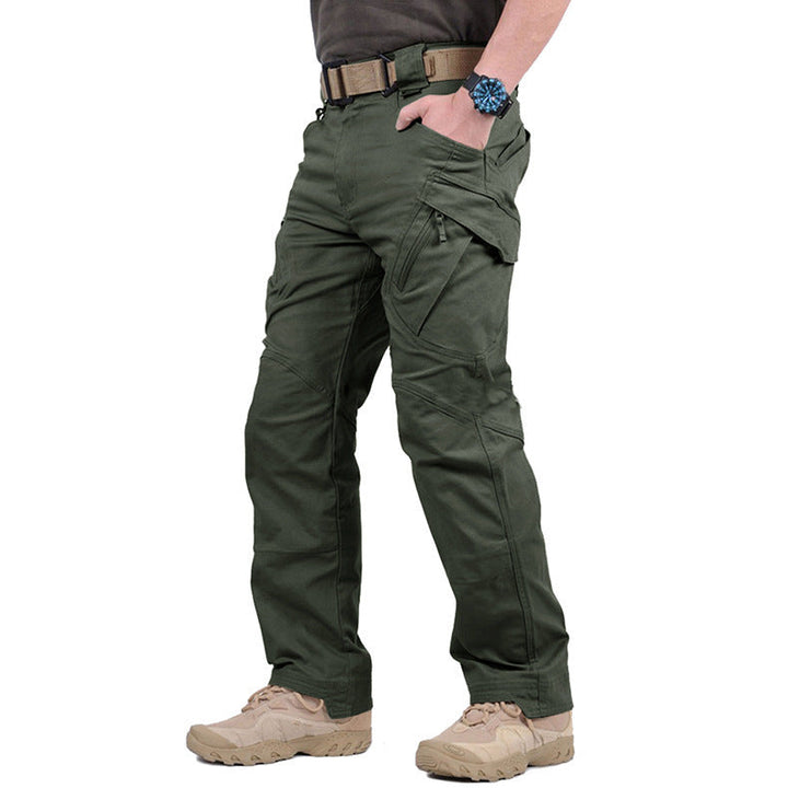 Detailansicht: strapazierfähige, wasserdichte Herren Outdoorhose. Perfekte Wanderhose für jedes Abenteuer & Wetter.