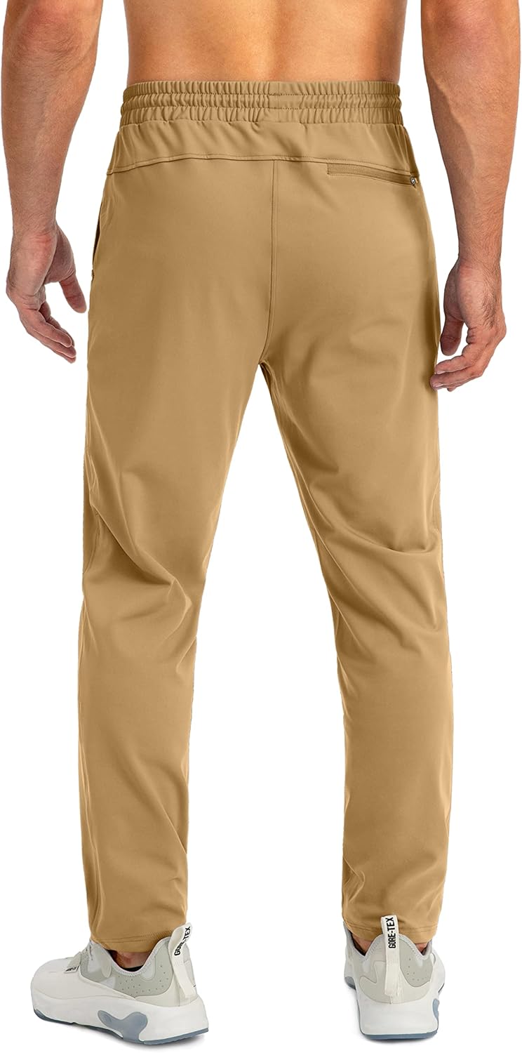 Vielseitige Herren-Freizeithose mit Kordelzug. Bietet Komfort & Stil für Sport & entspannte Tage.