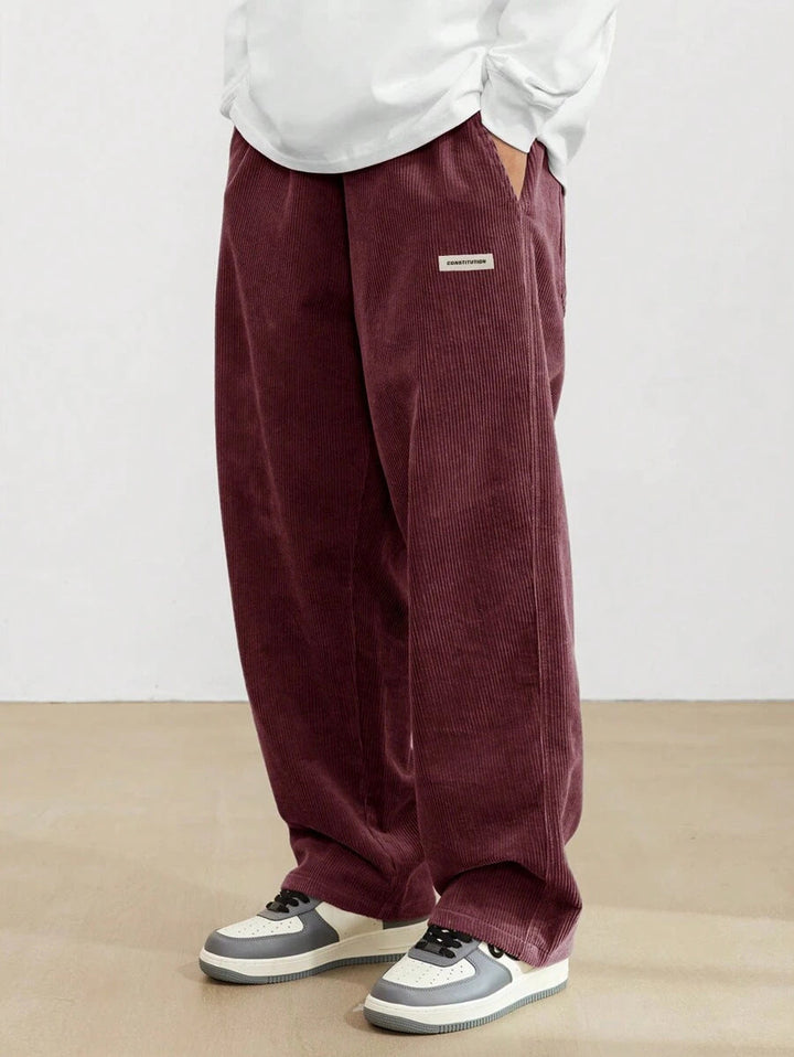 Baggy Streetwear-Hose für Herren, weites Bein, lockerer Schnitt, urbaner Look für Herbst & Winter.