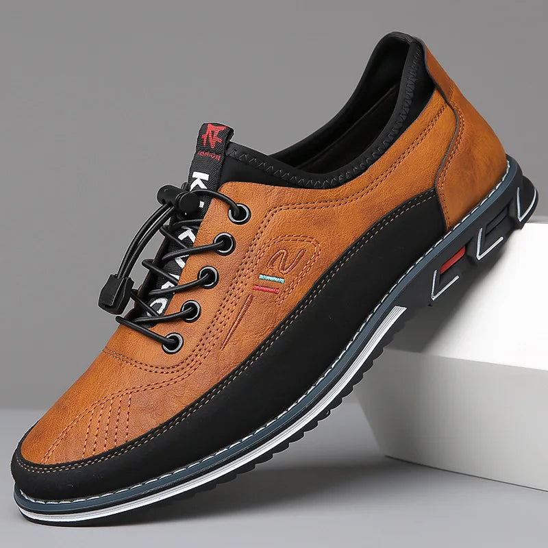 Glänzende schwarze Herren Oxford Lackschuhe mit feiner Schnürung, ideal für klassische Abendmode.
