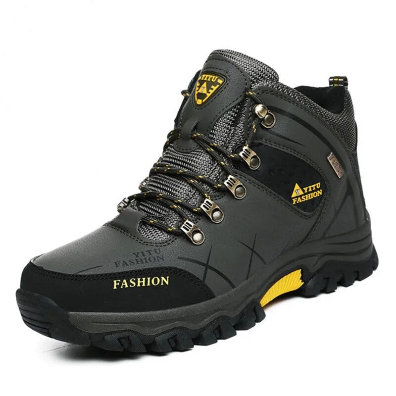 Wasserdichte Herrenstiefel mit ergonomischer Sohle für Outdoor, Wandern & Herbst. Robust & komfortabel.