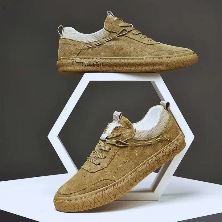 Ganzjahres-Herren-Sneaker von Maxon. Stilvolle und bequeme Freizeitschuhe für Herren.