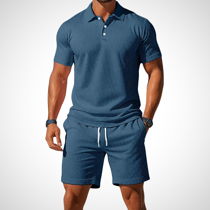 Modisches Herren Polo Set "Enrico" mit kurzen Hosen, perfekt für warme Tage & Freizeit. Männer Mode.