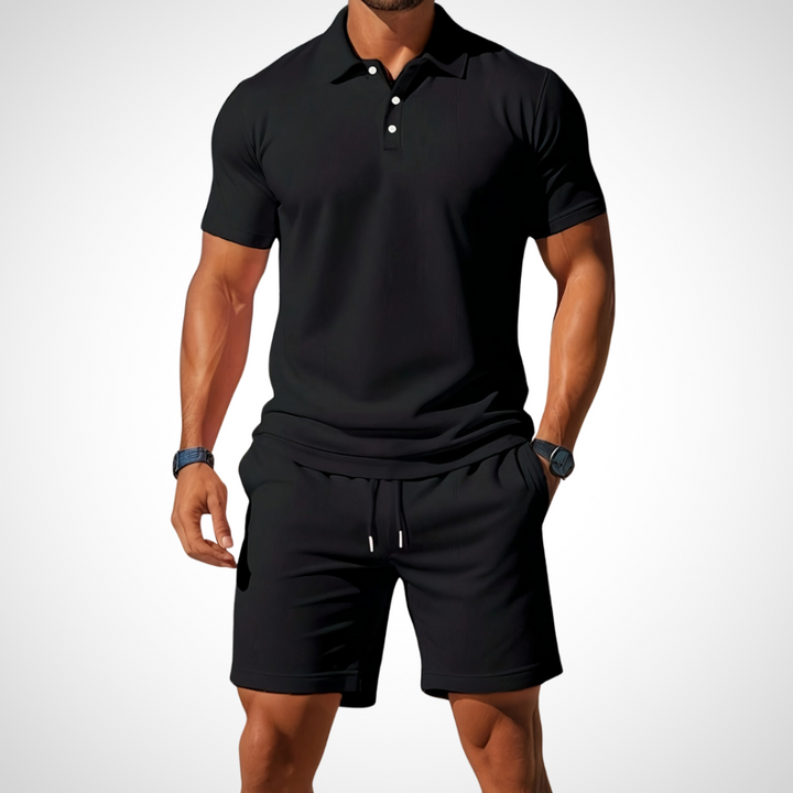 Sportlich elegantes Herren Polo & Shorts Set "Enrico" – vielseitiges Freizeit Outfit für den Sommer.