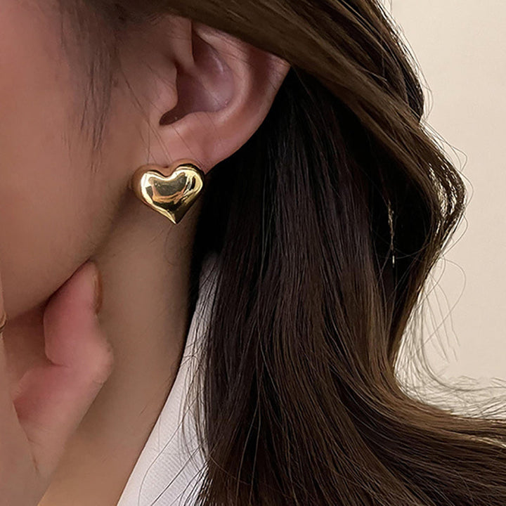 Hochwertige Herz-Ohrringe aus Edelstahl für Frauen, mit Zirkonia-Steinen für einen funkelnden Look.