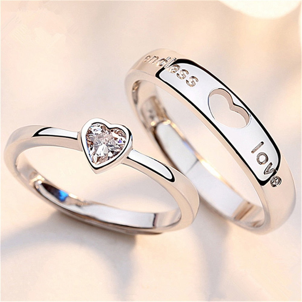Detailansicht: Romantische Herz Partnerringe aus Sterlingsilber, verstellbare Liebesringe. Perfektes Symbol.