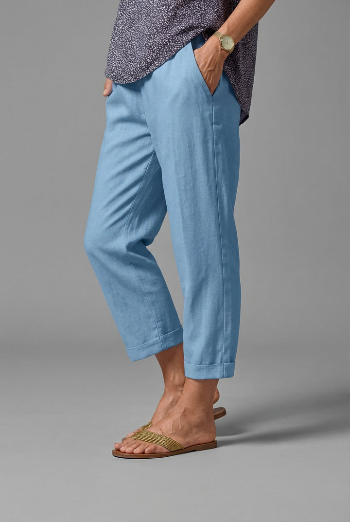 Modische, leichte Damen Sommerhose für Freizeit, Urlaub & Alltag. Bequemer Relaxed Fit mit elastischem Bund für Komfort.