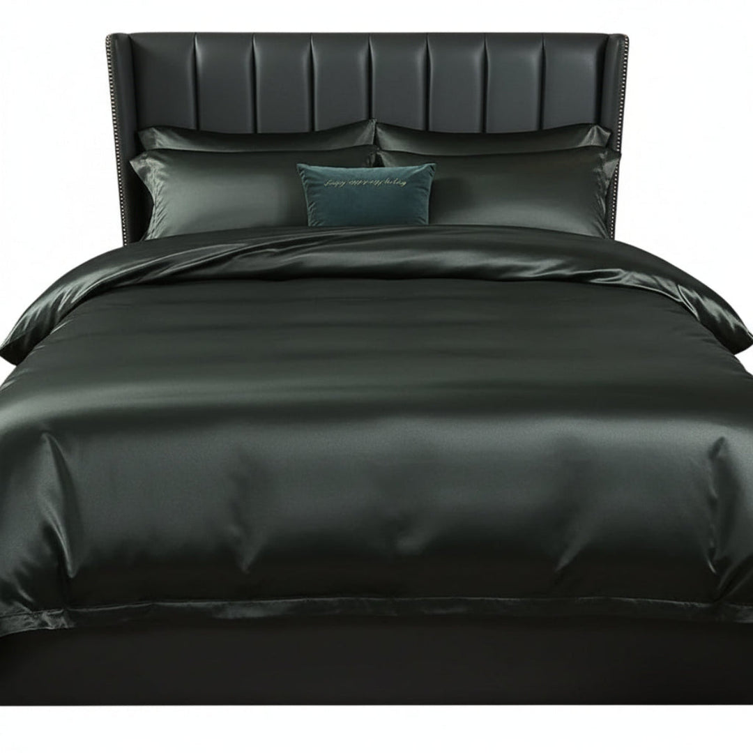 Komfortables Amara Bettwäsche-Set, 4-teilig, glatt & weich, ideal für entspannte Nächte im Schlafzimmer.