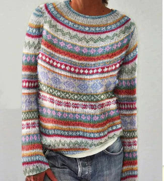 Stilvoller Dorothea Damen Strickpullover in Grau mit Rundhals, perfekt kombiniert für einen gemütlichen Alltags-Look.