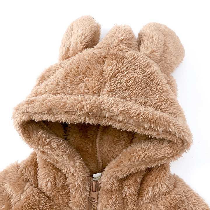 Moderne Baby Oberbekleidung: Weiche Teddyjacke, ideal für kühle Herbsttage und den Winter. Hochwertige Kinderjacke.