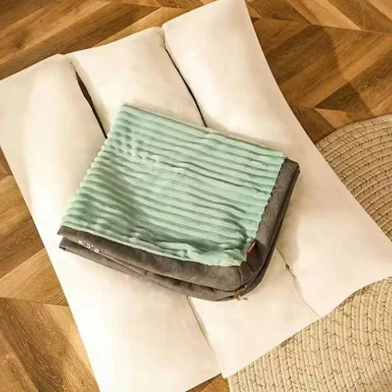 Hochwertiges orthopädisches Hundebett, waschbar und in Grün, für maximale Haustier-Erholung.