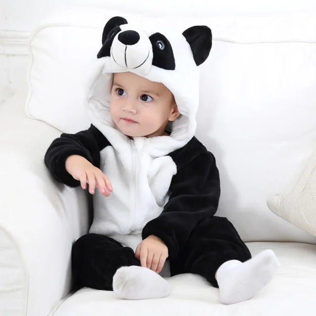 Süßer Baby-Bären-Overall aus kuscheligem Flanell, perfekt als warmer Strampler oder Tierkostüm für Kleinkinder.