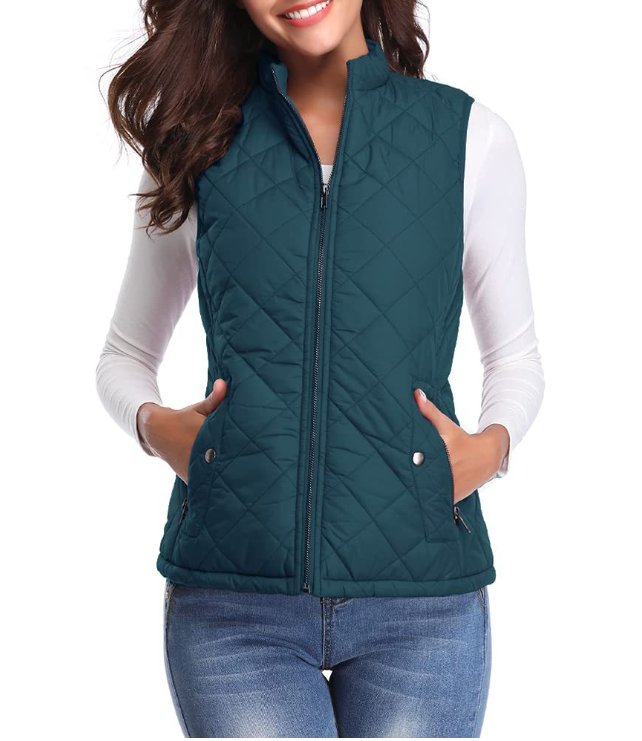 Hochwertige, leicht gefütterte Damenweste Lara. Ideal als stylische Übergangsjacke für Frühling & Herbst.