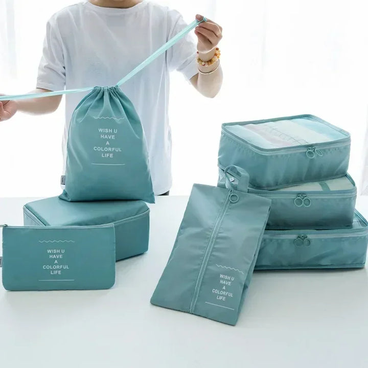Umfassendes Reise-Set mit Packtaschen & Koffer-Organizer für optimale Gepäckorganisation; ein Ordnungshelfer.