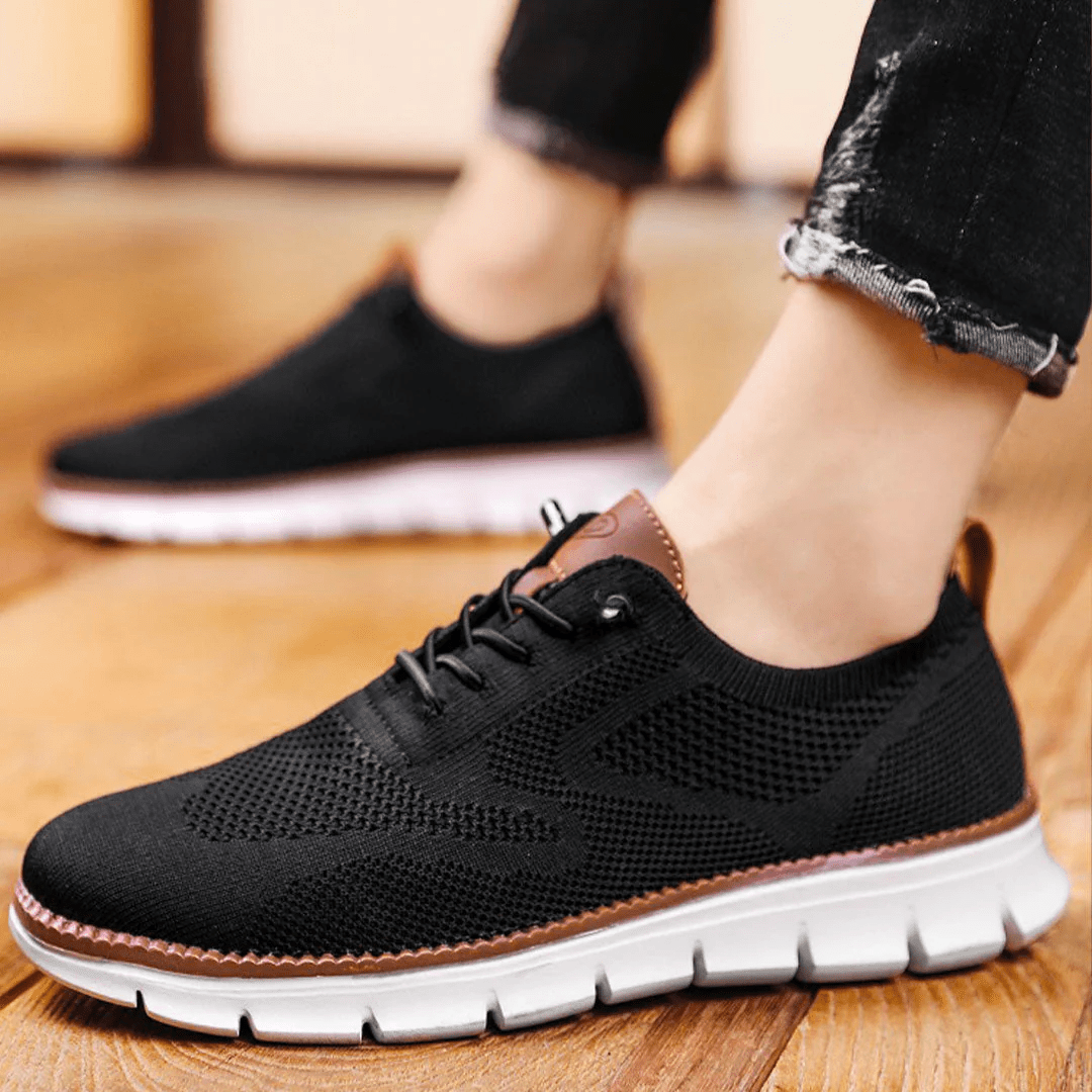 Schnürung der schwarzen Dominic Herrenschuhe, lässig und bequem für jede Gelegenheit.