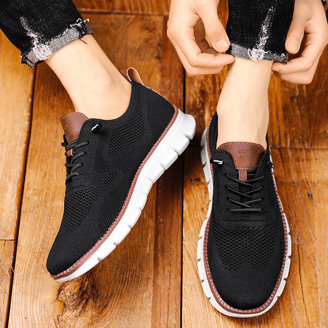 Nahaufnahme des Obermaterials der karamellfarbenen Dominic Herrenschuhe, atmungsaktiv.