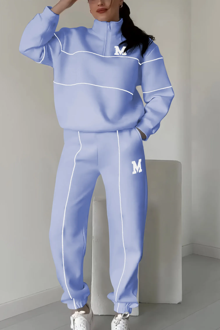 Damen Trainingsanzug Set mit modischen Kontraststreifen an Ärmeln und Hosenbein, relaxed fit, Half-Zip.
