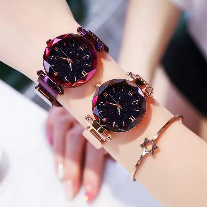 Luxus-Damenuhr Caiden mit elegantem Design, funkelnden Kristallakzenten und präzisem Quarzwerk.