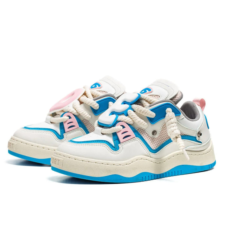 Sportliche Herren Sneaker, Freizeitschuhe im modernen Streetstyle-Look, komfortabel und modisch.
