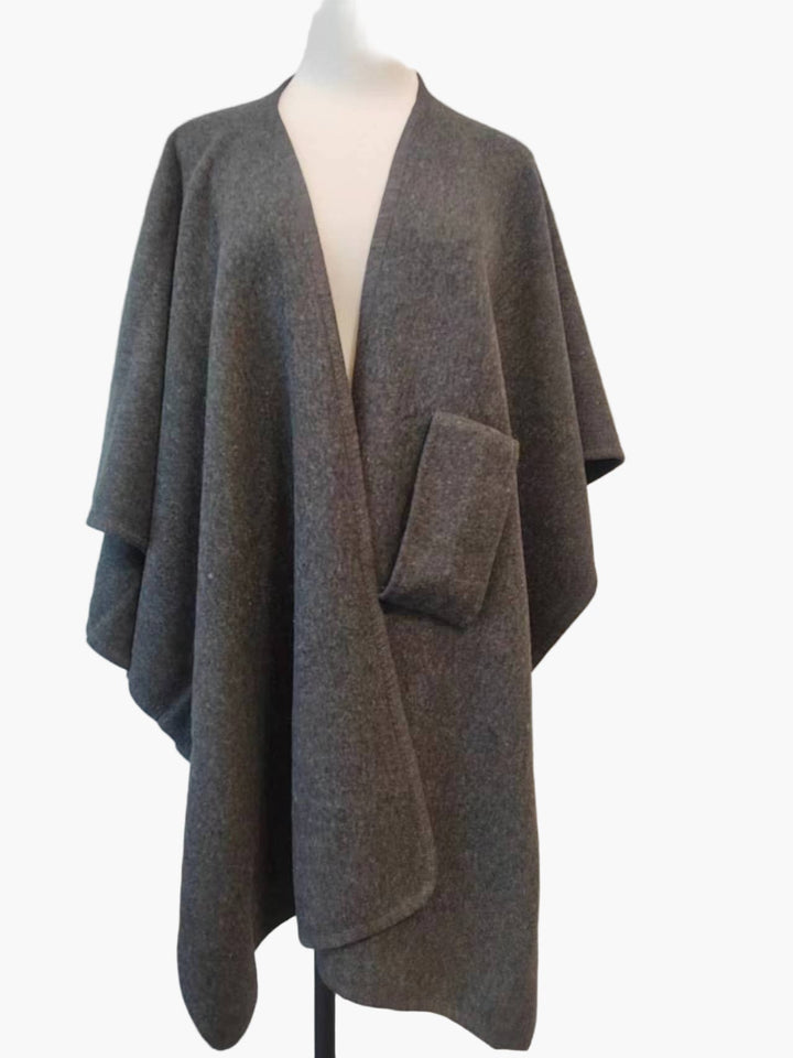 Moderner Damen Poncho-Schal, weich & bequem, ein Muss für Herbst- und Wintermode.