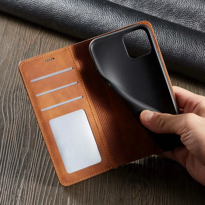Elegante iPhone Wallet Hülle aus hochwertigem Kunstleder, mit sicherem Magnetverschluss für optimalen Schutz.