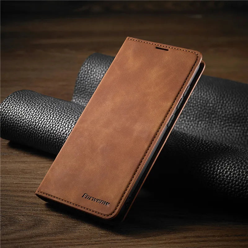 Geschlossene iPhone Schutzhülle im Flip Case Design. Bietet Rundumschutz und sicheren Halt mit Magnetverschluss.